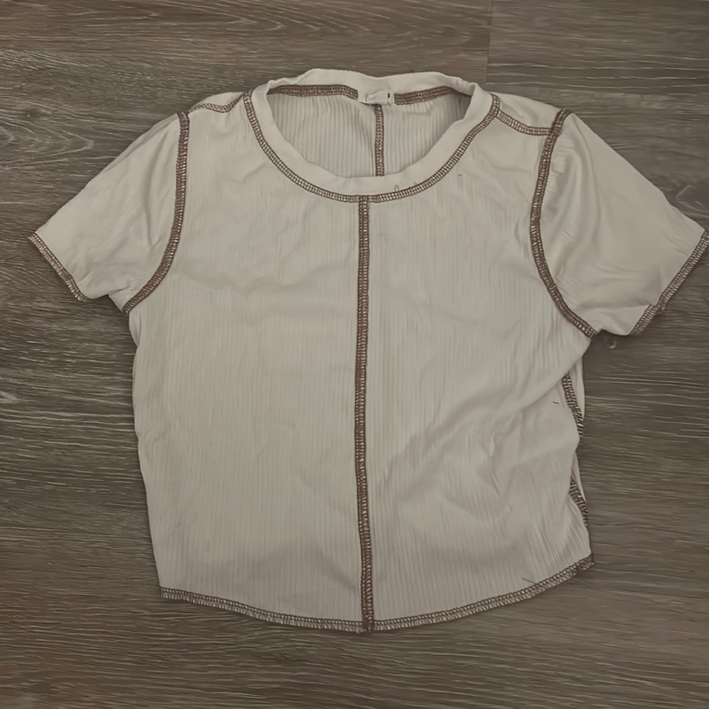 White cropped t